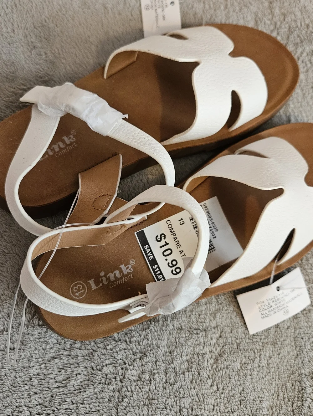 Link Comfort Girls' White Sandals 13